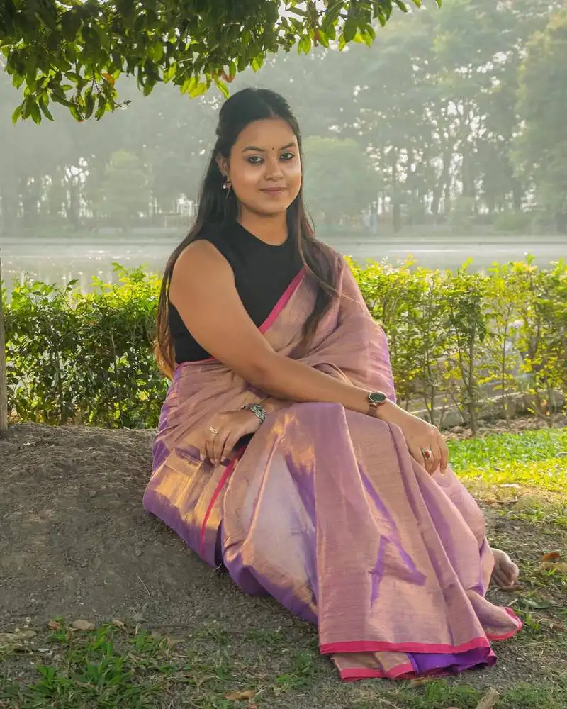 Aakar sunehri rush | gold & pink handloom tissue saree