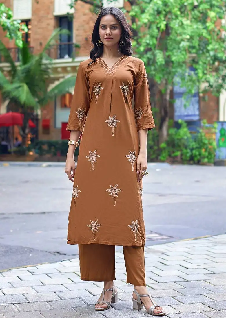 Floral embroidered v-neck thread work straight kurta with palazzo