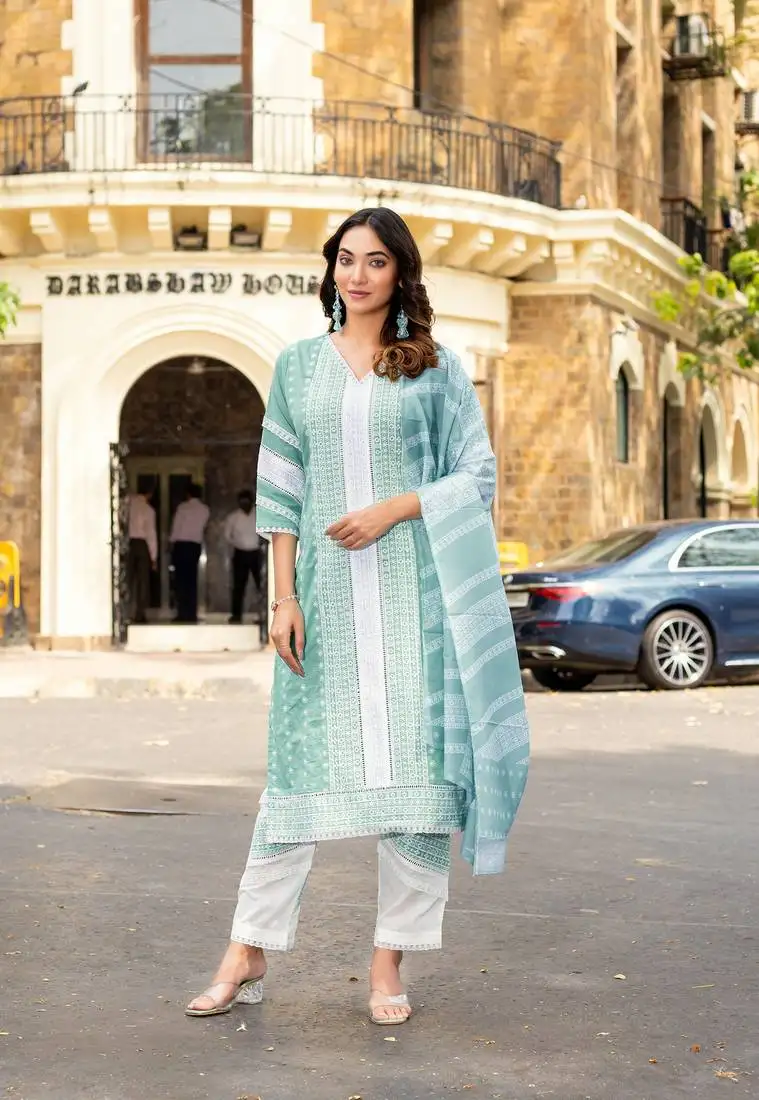 Women embroidered regular thread work pure cotton kurta set with dupatta