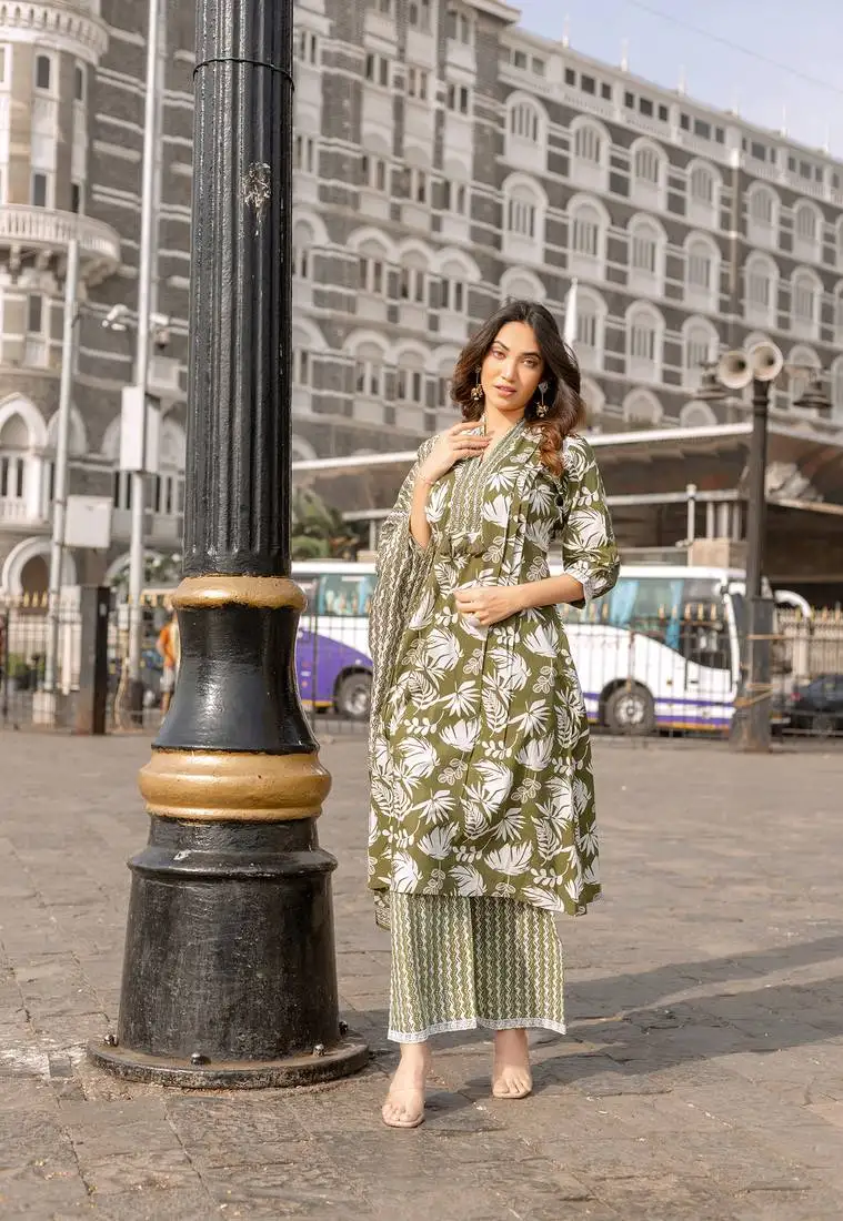 Women cotton printed kurta with pant & dupatta set