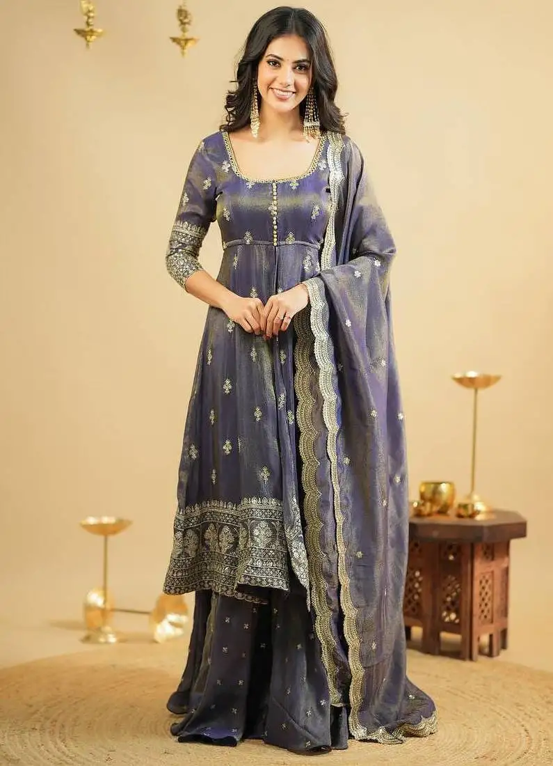 Light purple embroidery work pink suit set stitched