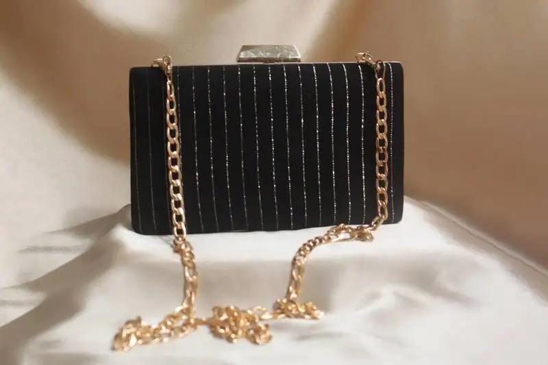 Dazzling streax box clutch