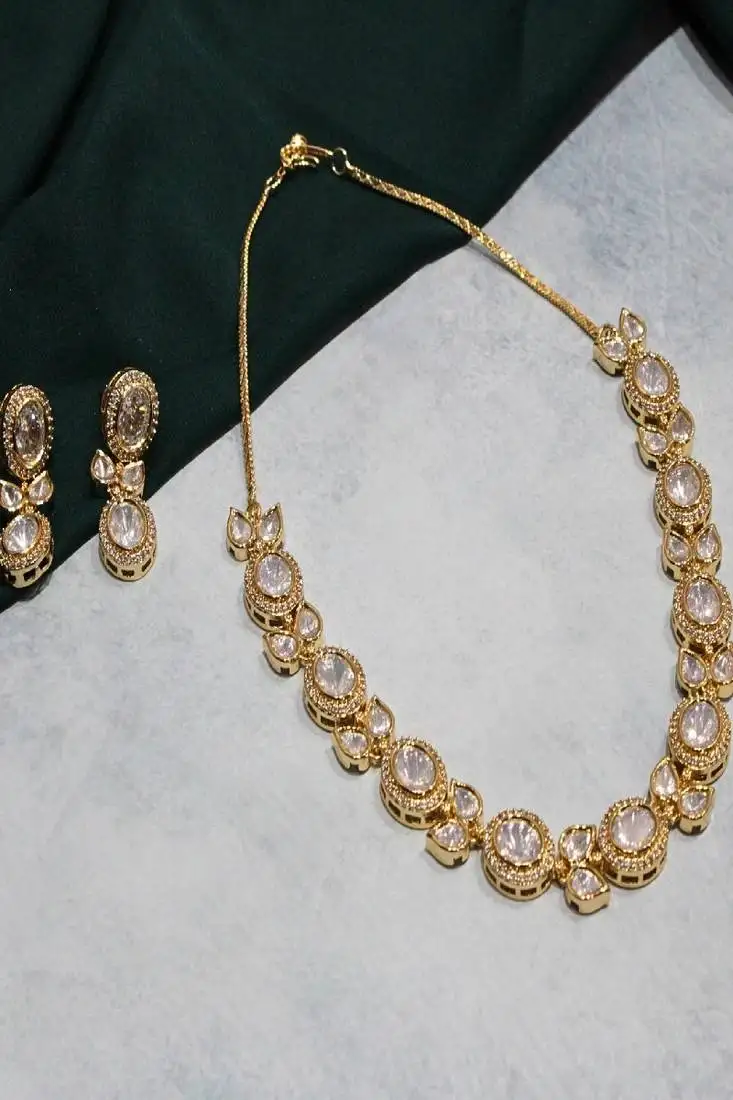Gold plated cz moissanite kundan short necklace set