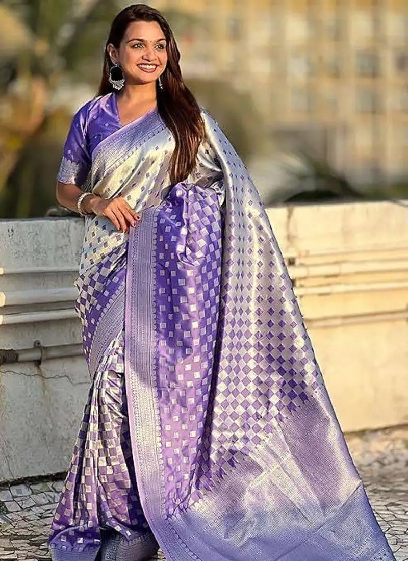 Blue silk blend saree with blouse