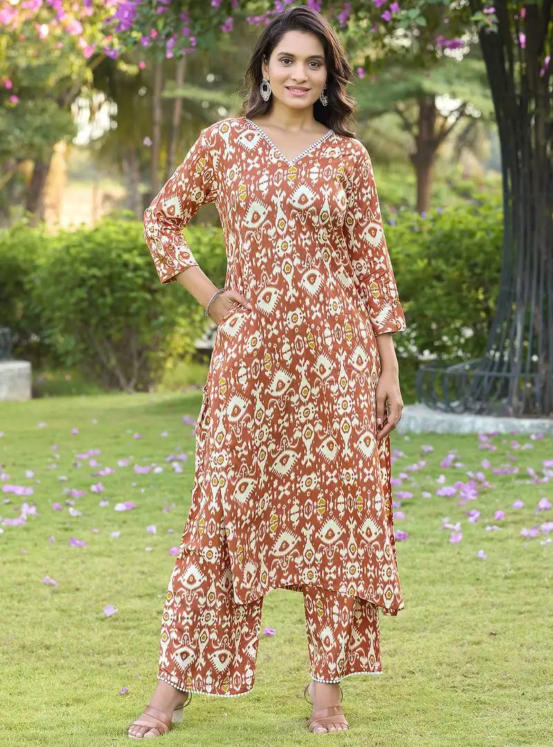 Floral printed v-neck straight kurta set