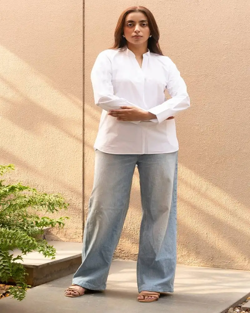 White cotton solid mandarin collar top