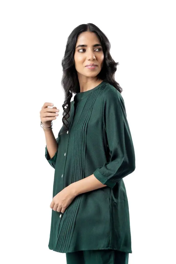 Green pleated band collar shirt