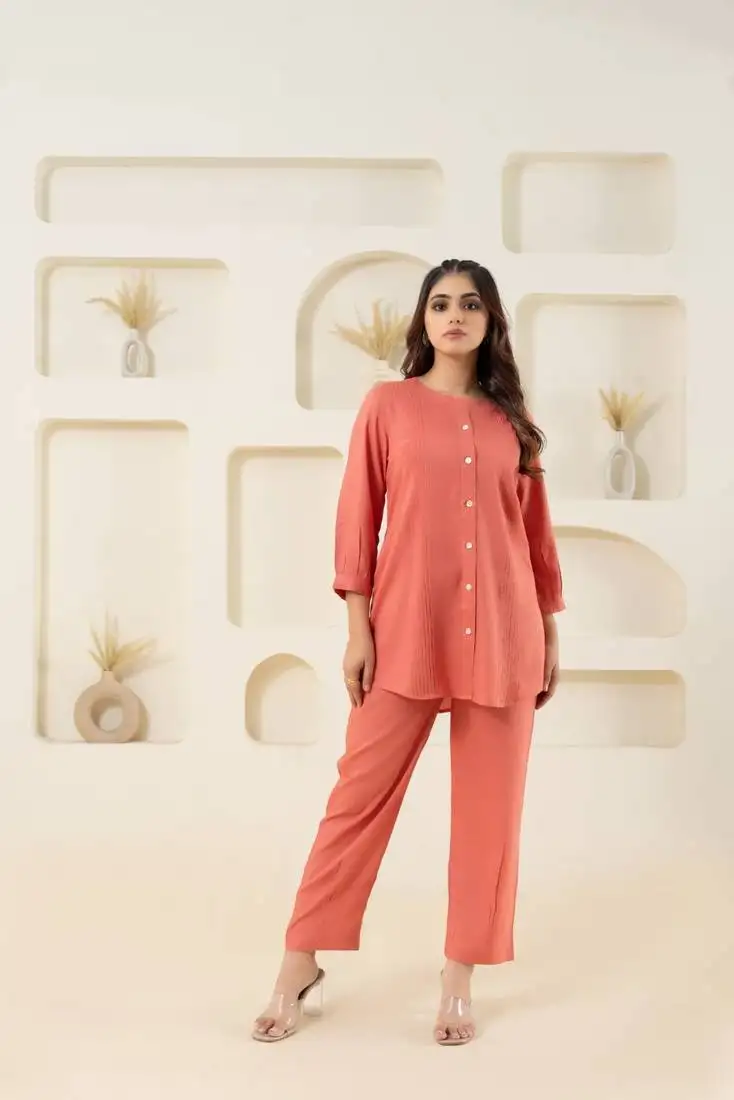 Peach pleated solid top