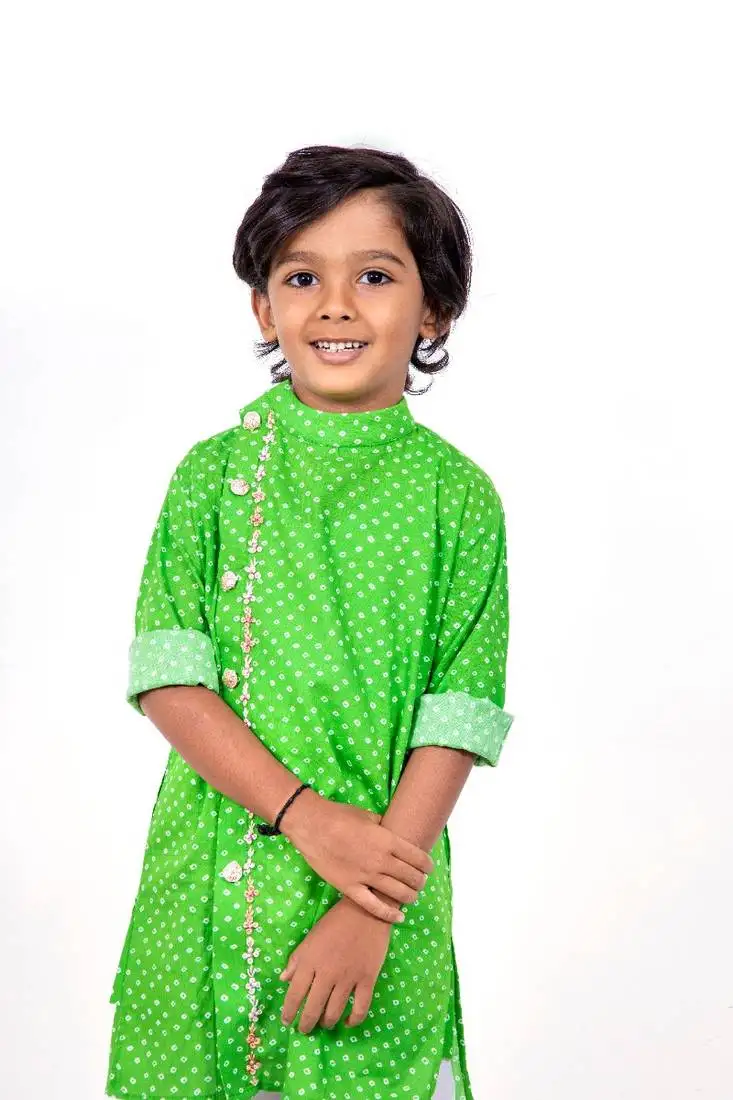 Green bandhani printed kurta for boys