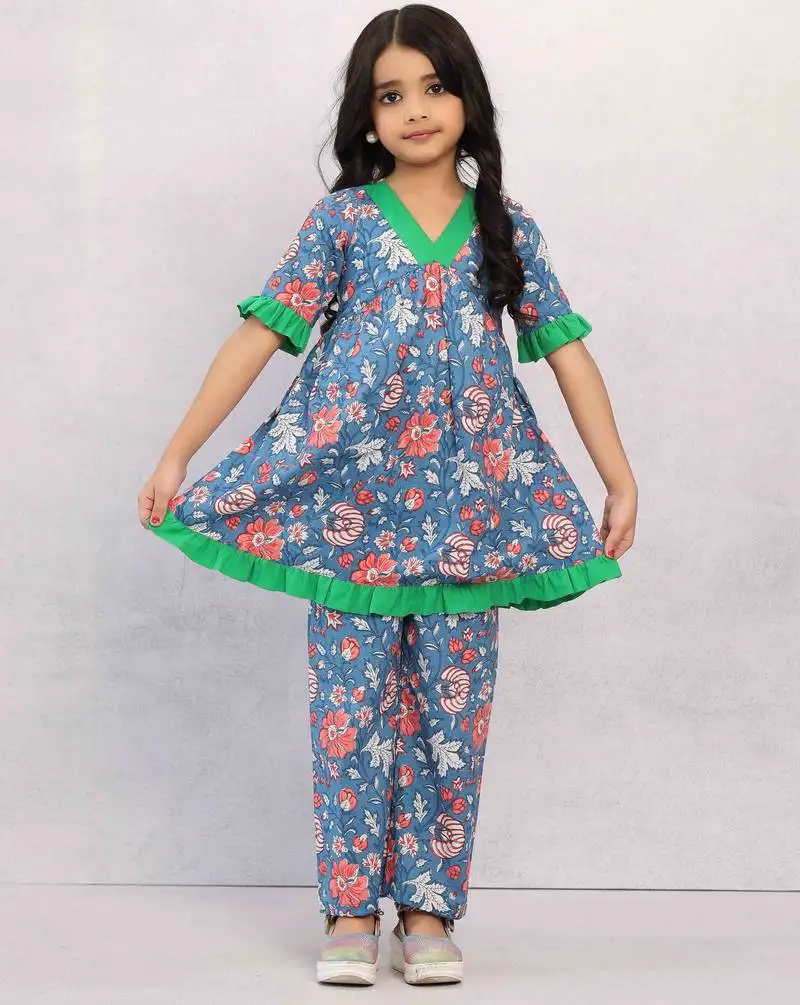 Women s green rayon embroidered straight kurta set