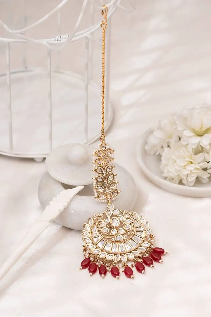 Adiya polki maroon maangtikka