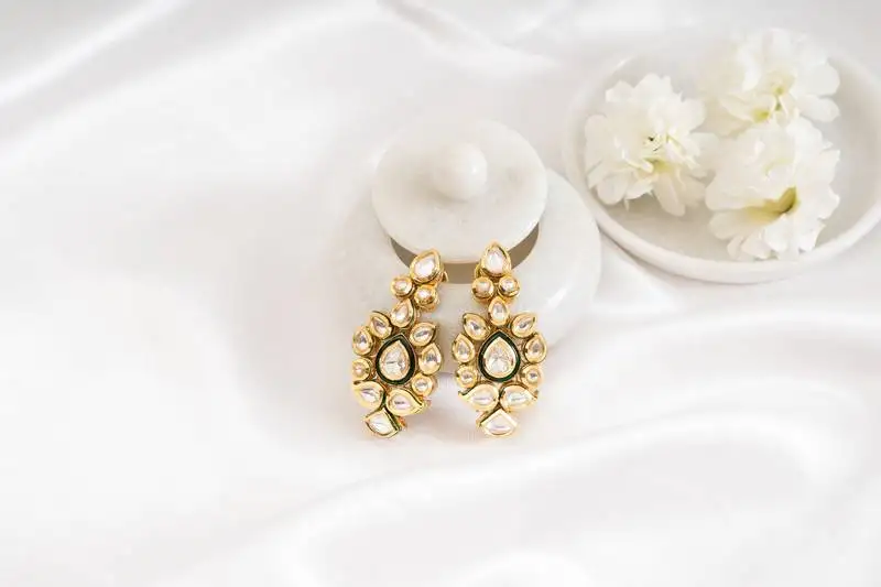 Sudiksha kundan earring