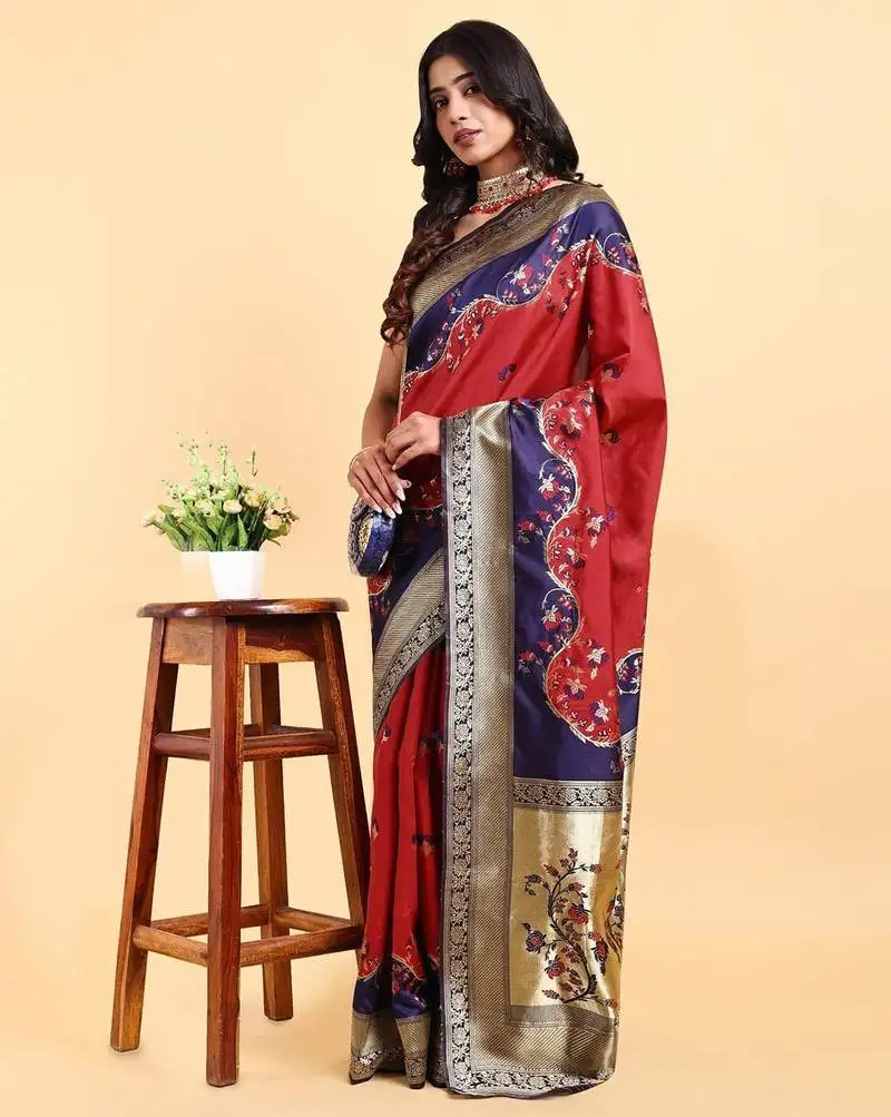 Red & navy blue paisley pattern woven saree with blouse piece