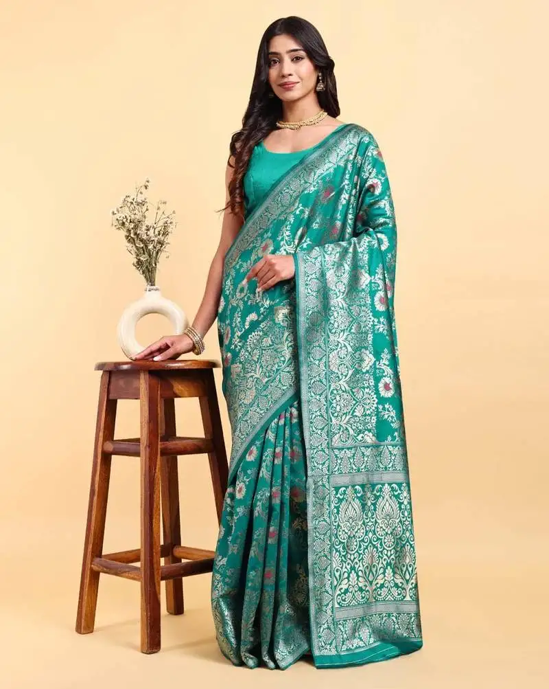 Ocean green jacquard zari woven patola saree with blouse piece