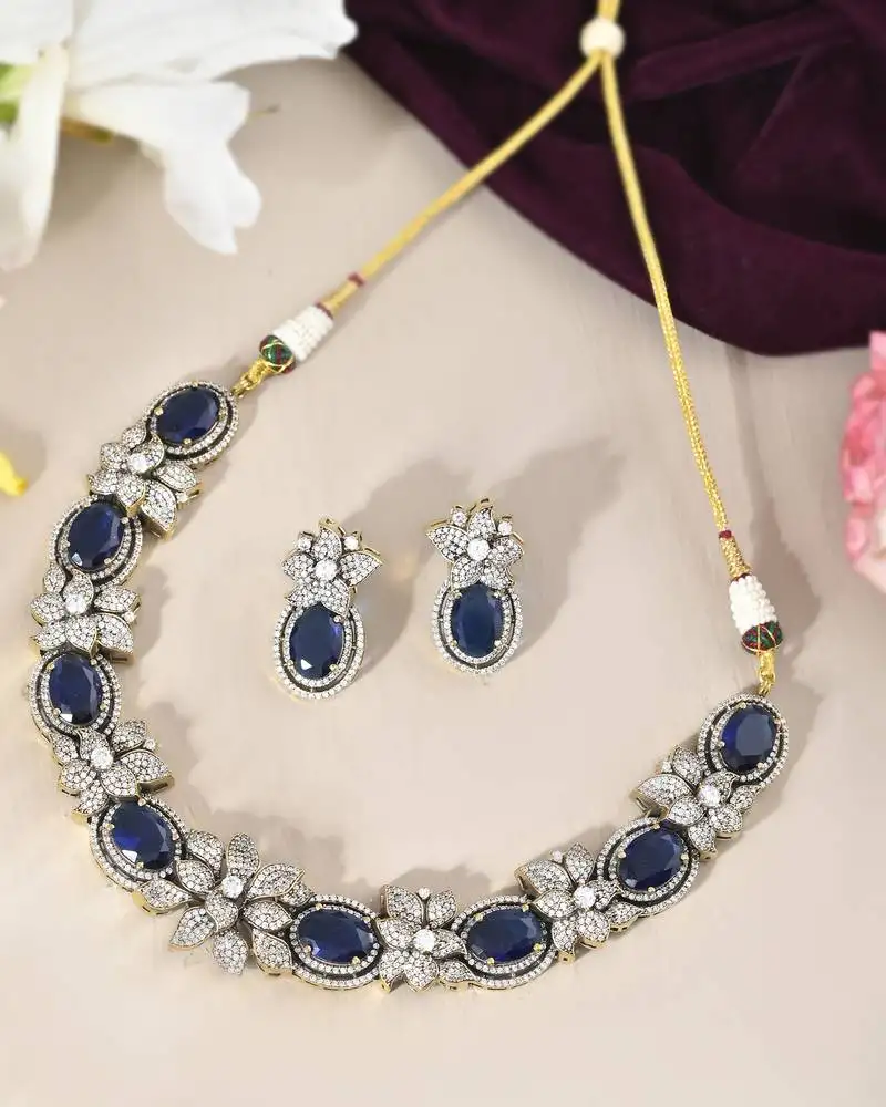 Midnight blossom necklace set