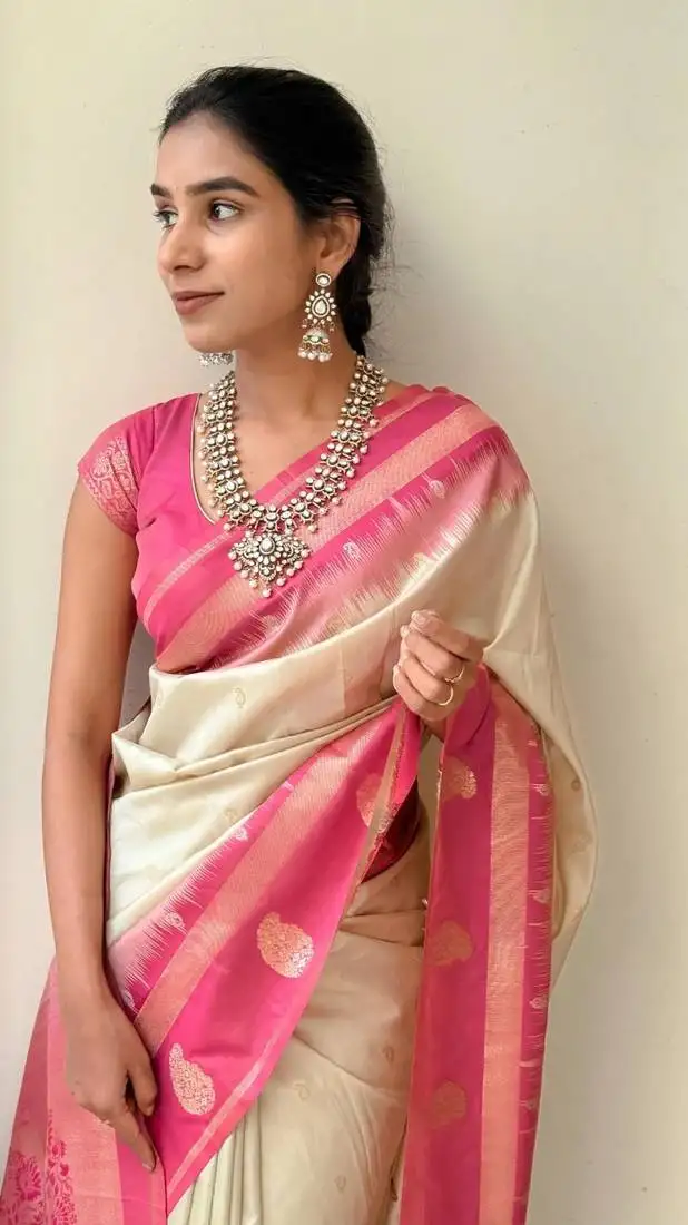Multy color silk blend saree with blouse piece