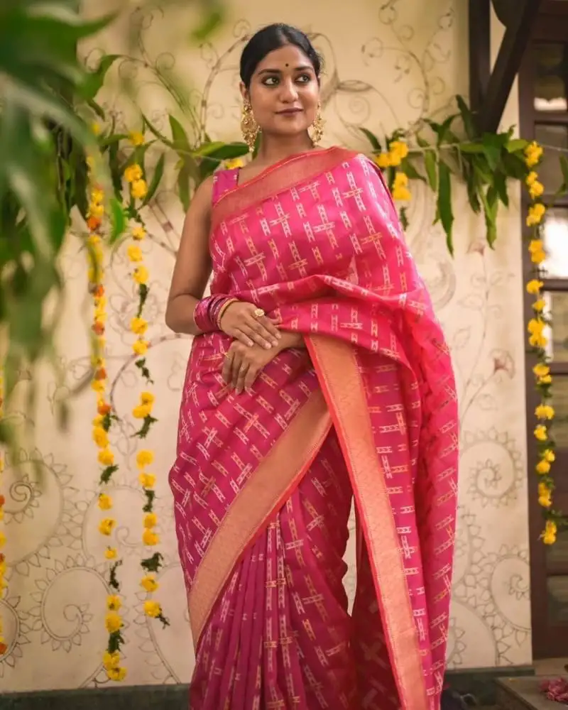 Pink silk blend saree with blouse