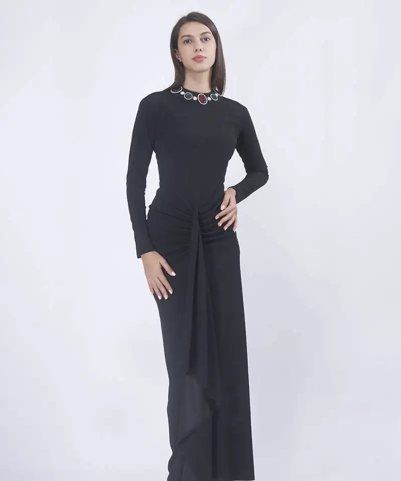 Black crepe plain long dress