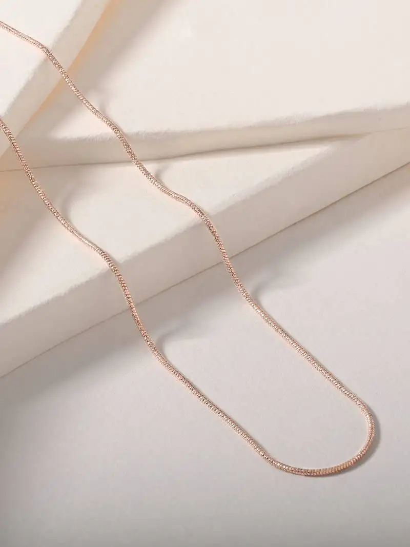 Textured snake chain necklace