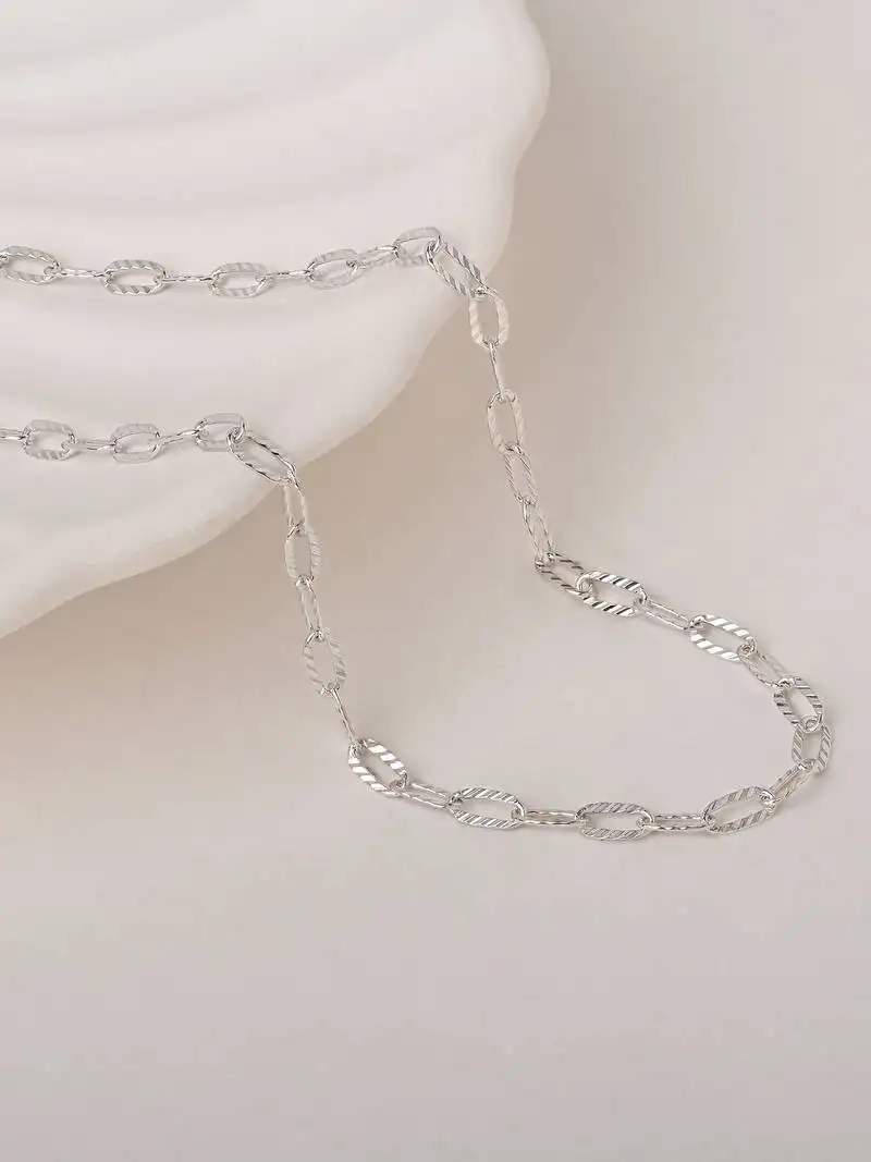 Oval link chain for women