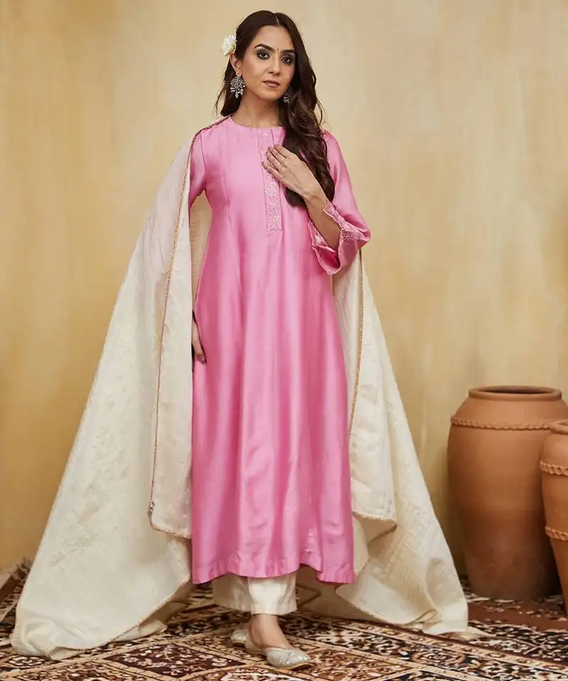 Pastel pink floral embroidered chanderi kurta set