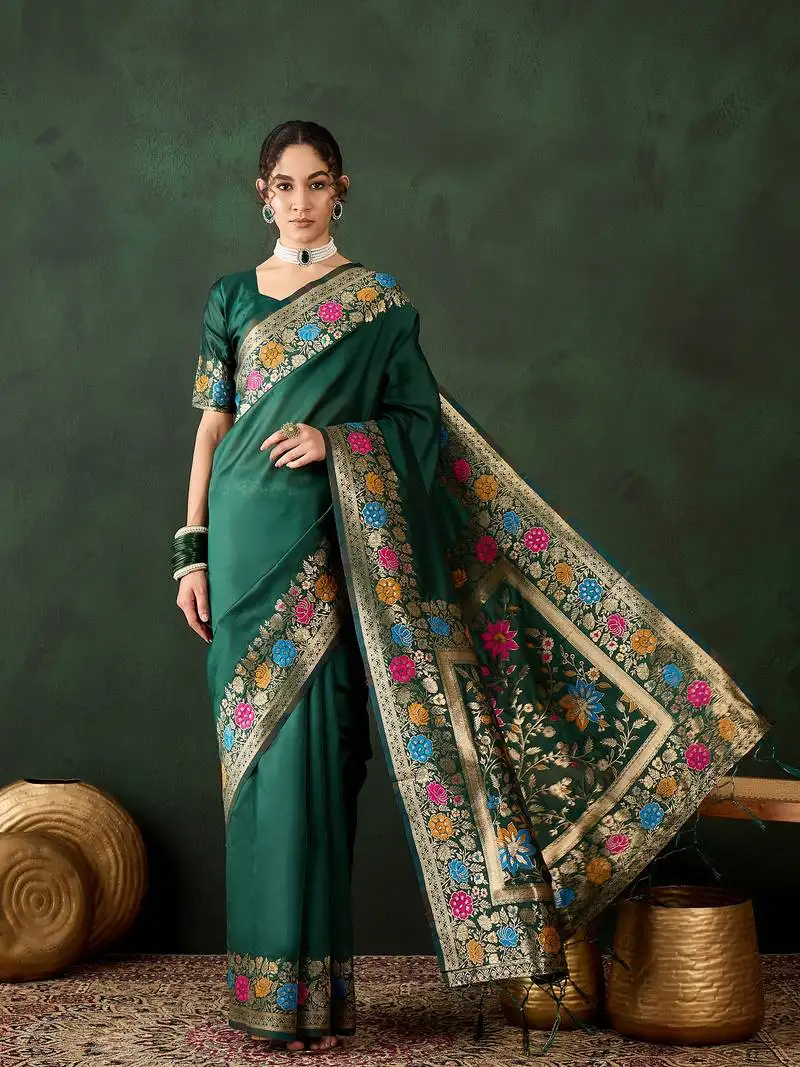 Green woven jacquard silk blend saree with blouse piece