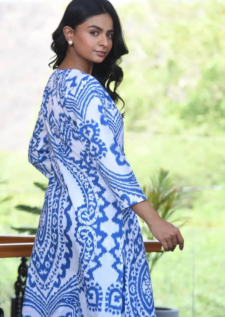 White blue printed cotton kurta with pants - set of 2