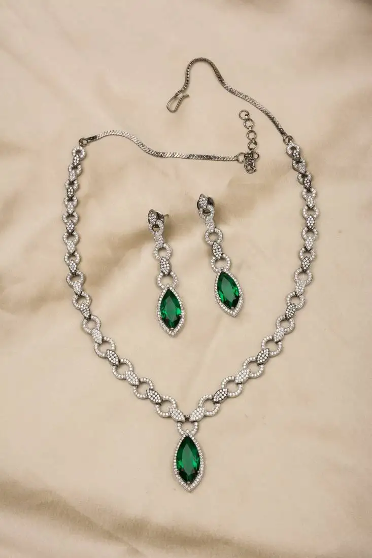 Elegant ad stone necklace set