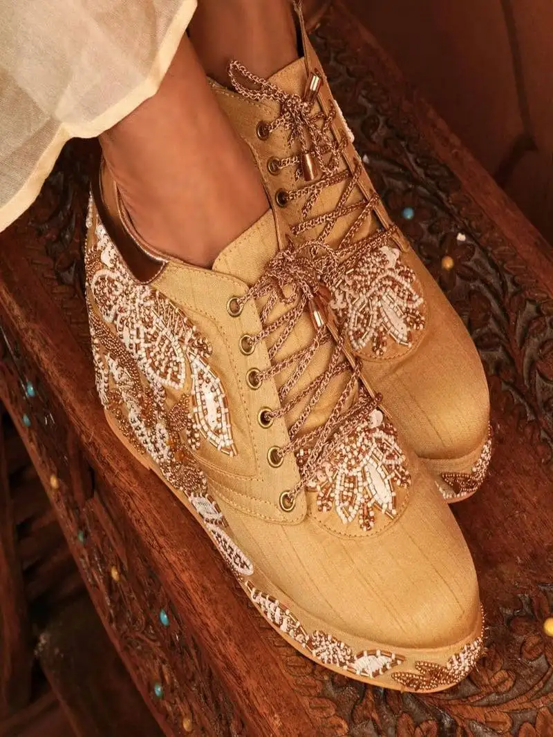 Gold beads embroidered wedges shoes
