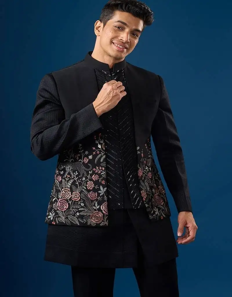 Black embroidered cotton silk jacket set