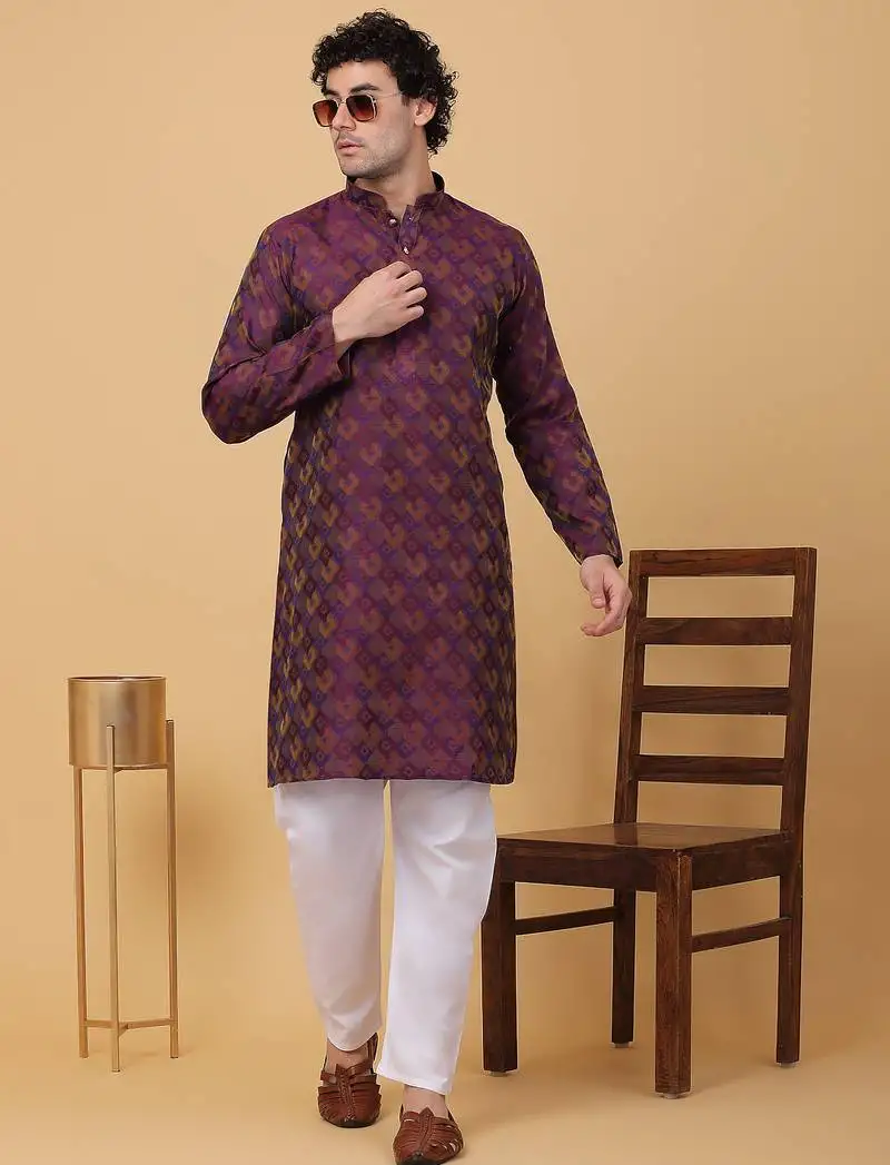 Men purple silk blend jacquard kurta