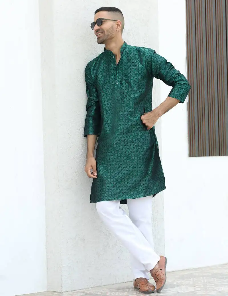 Silk blend jacquard self design green kurta with elasticated pyjamas
