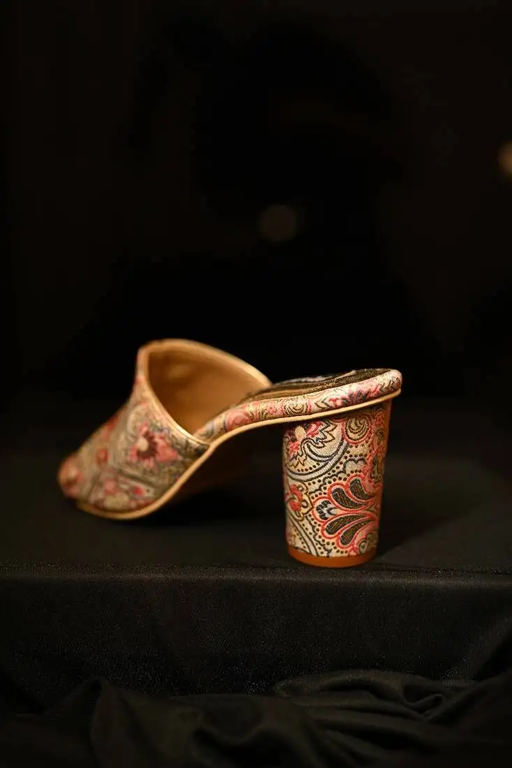 Colourful brocade ethnic mules with round heels