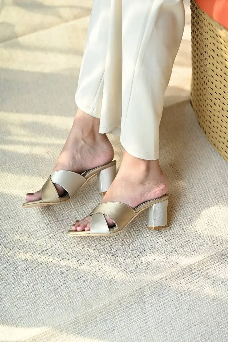 Criss cross metallic dual tone heels