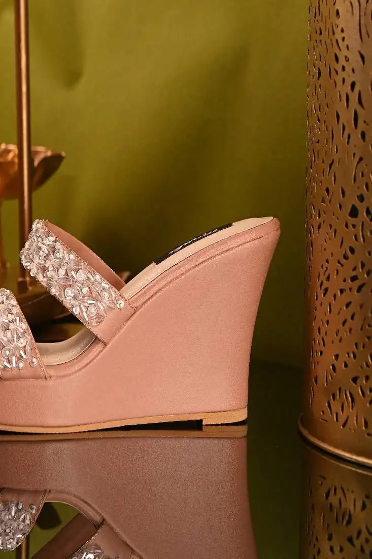 Peach nude wedges with beadwork