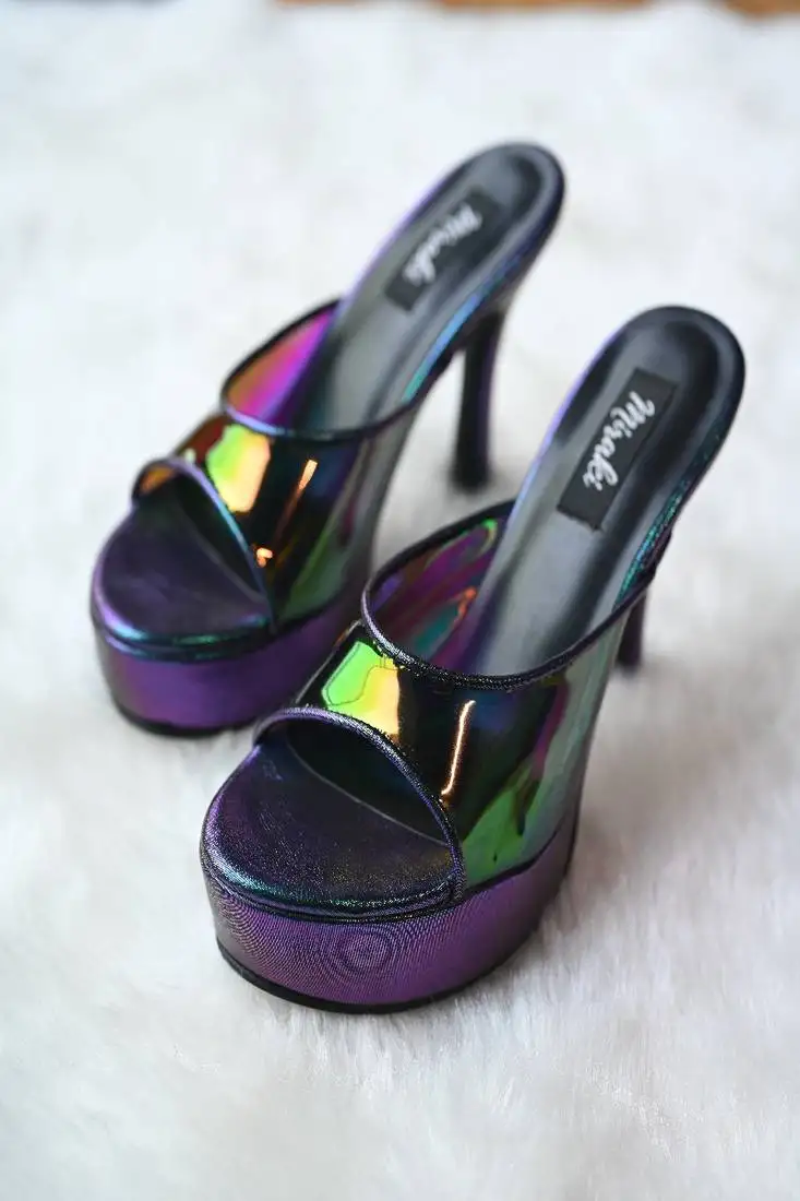 Holographic high platform slides.