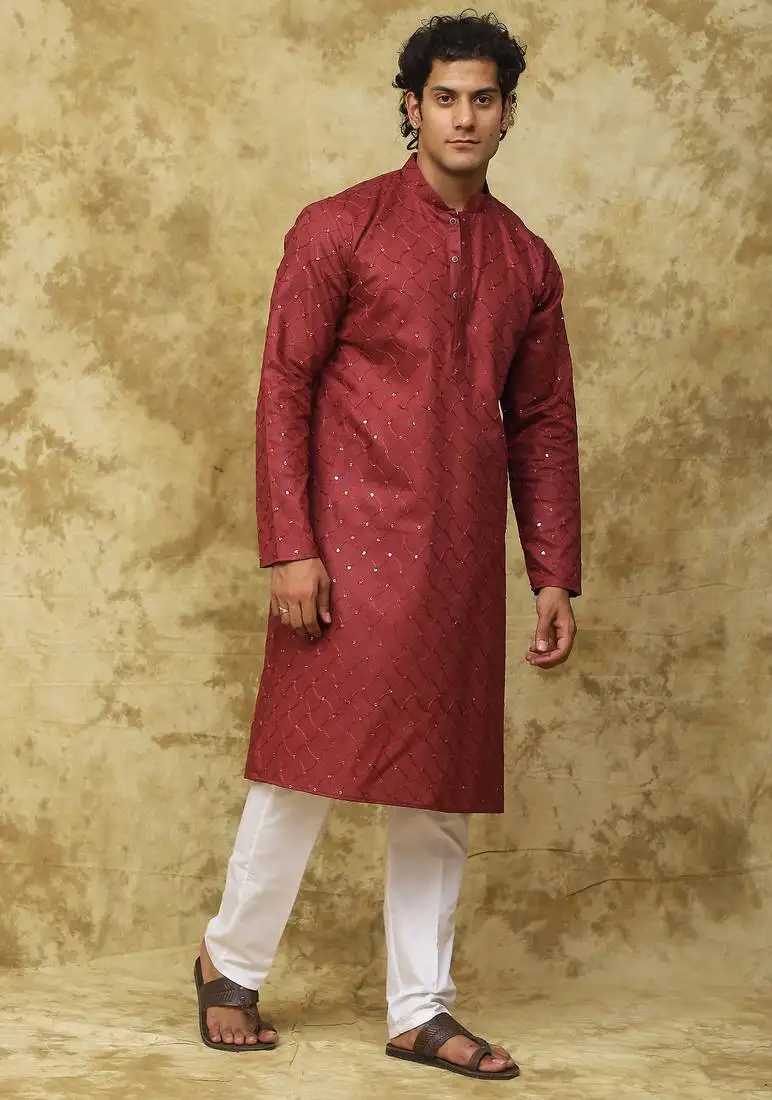 Maroon embroidered kurta set for men