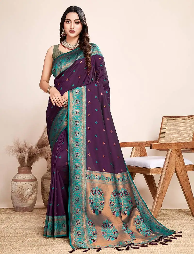 Magenta woven jacquard saree with blouse
