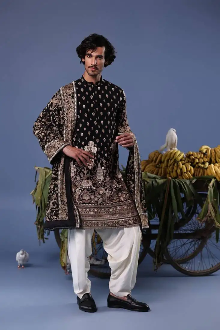 Kayan black kurta set