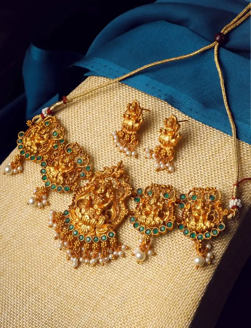 Gold plated goddess necklace set