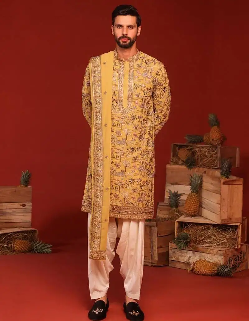 Vardhan haldi kurta set