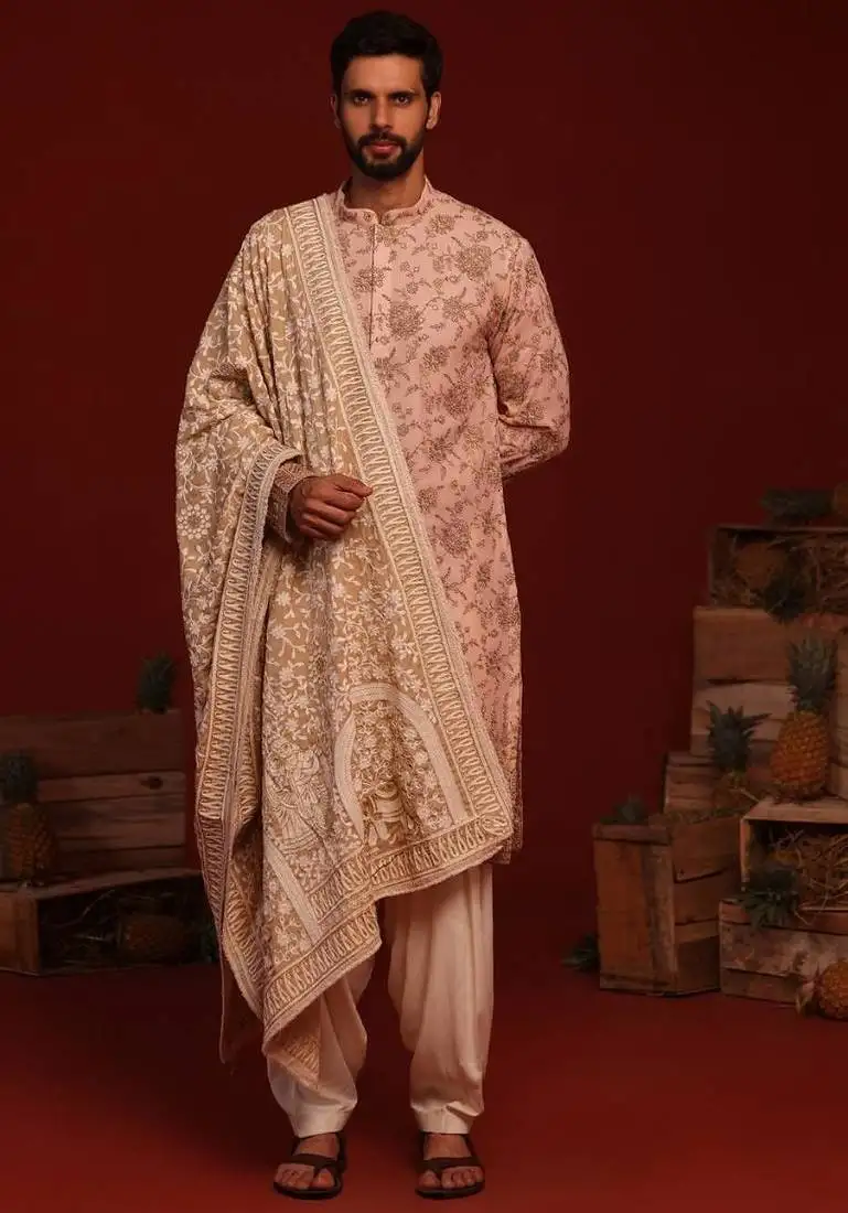 Tanvik pink kurta set