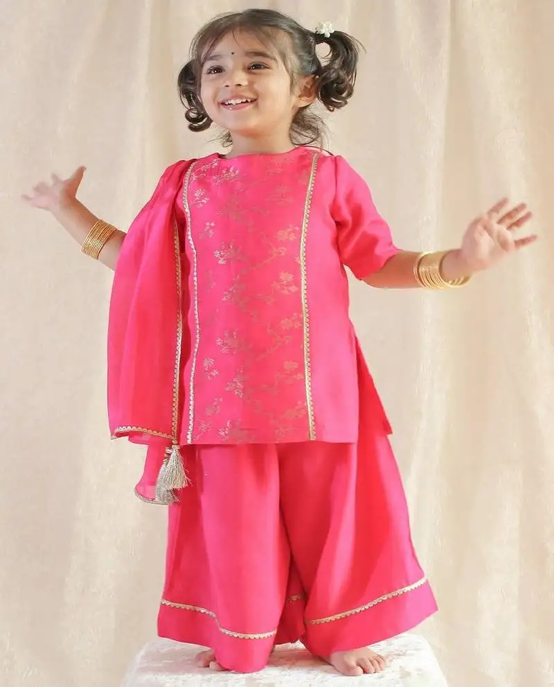 Pink embroidered viscose kurta set