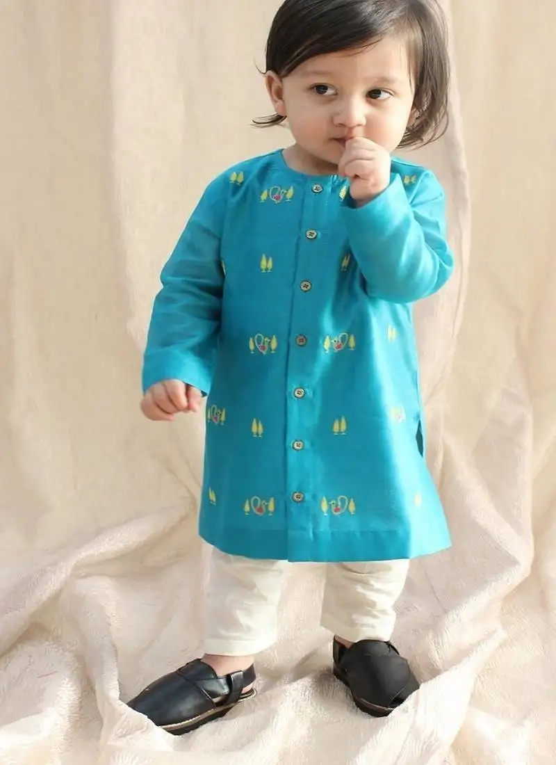 Blue embroidered chanderi kurta pyjama