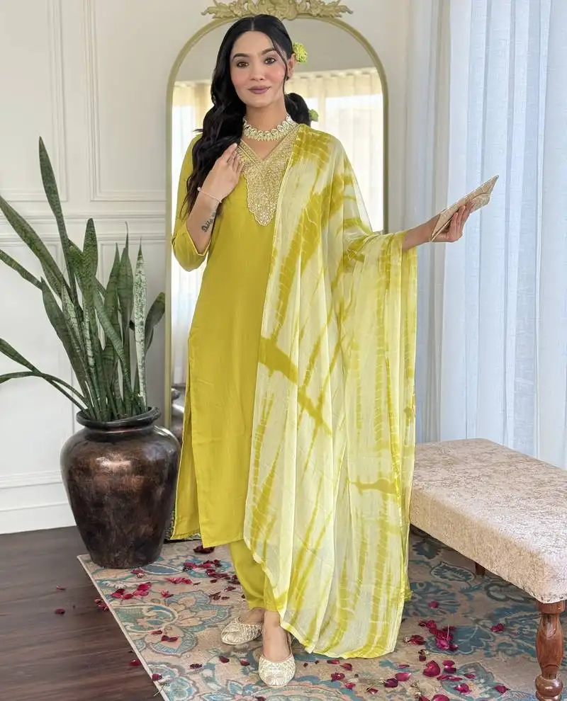 Liril sequence embroidery viscos chanderi silk kurta set with nazmin printed dupatta