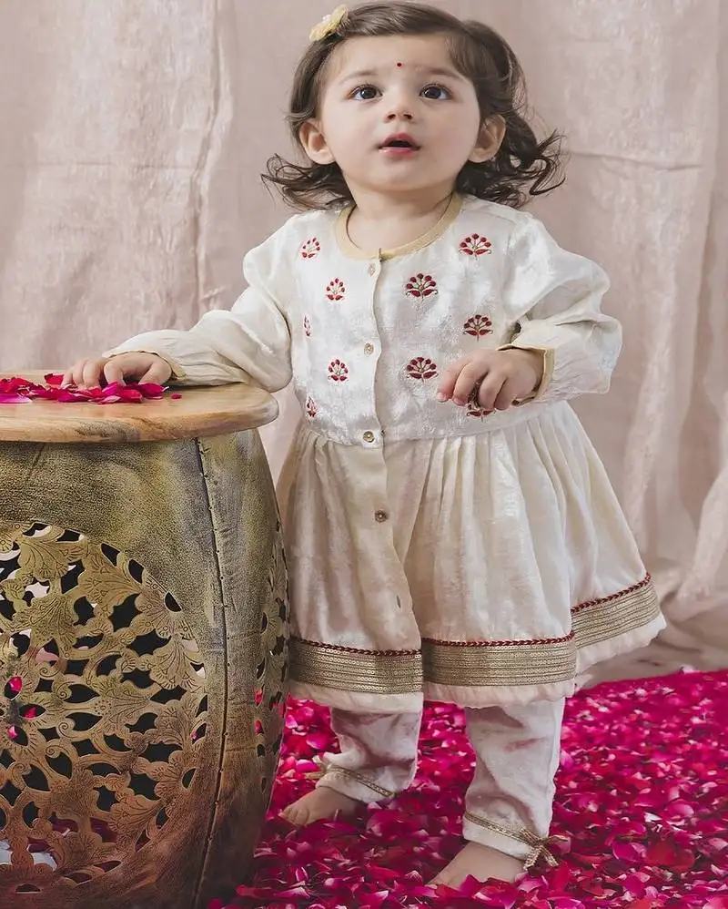 Cream embroidered viscose kurta pyjama