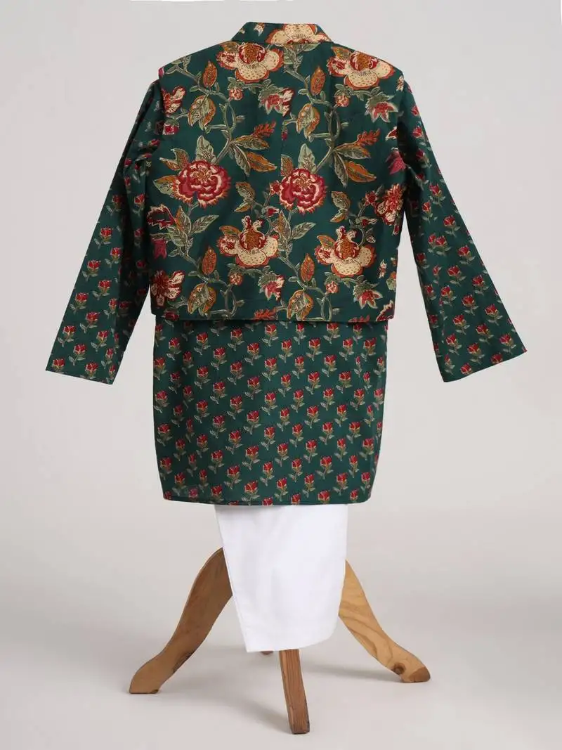 Green cotton embroidered kurta pyjama