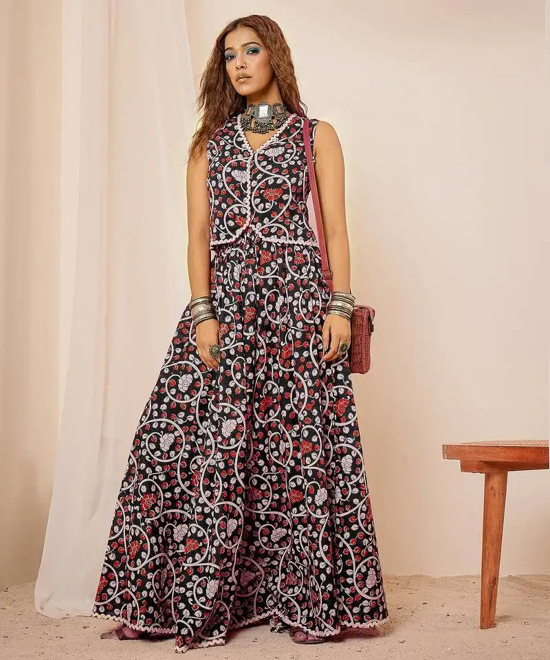 Women black cotton lace detailing waistcoat with skirt co-ord set