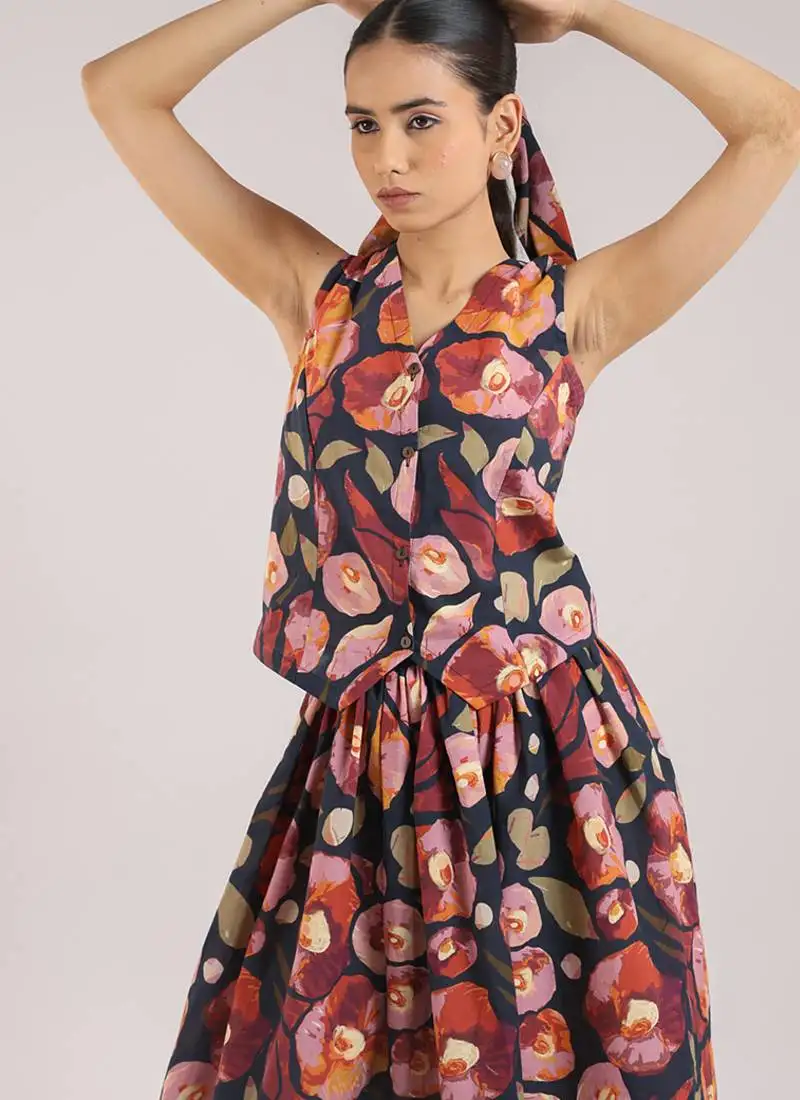 Black floral printed cotton wasit coat and skirt set