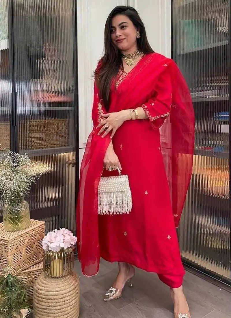 Women s designer reyon kurta set with embroidery and sheer organza dupatta